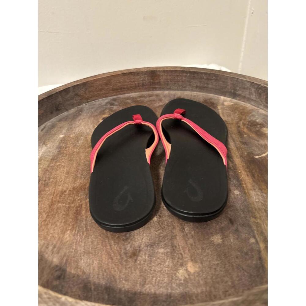 Olukai Women's Black/Red Thong Sandal Size 7 Brand New - Picture 3 of 5